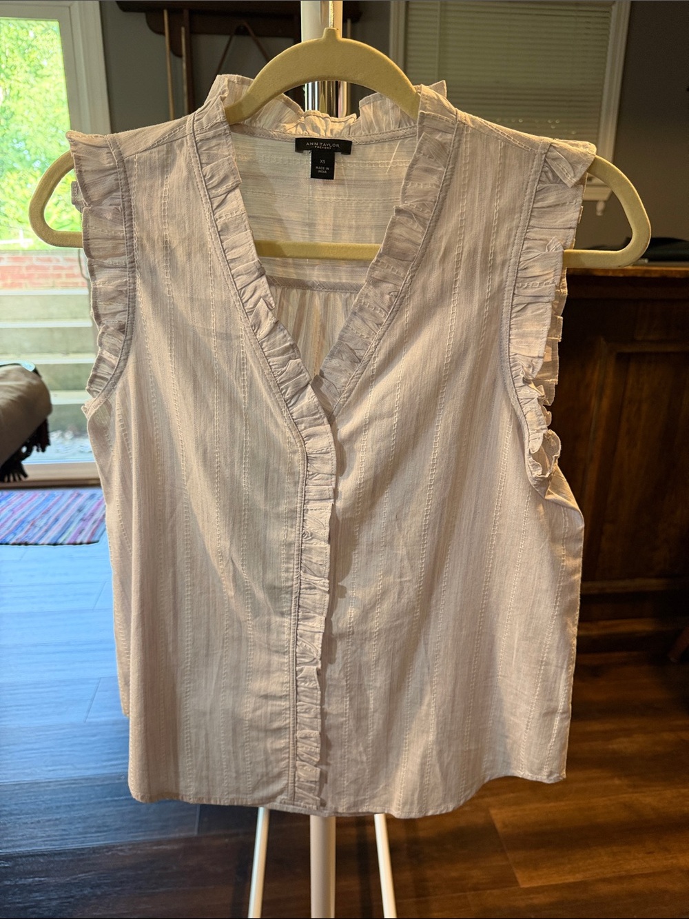 Ann Taylor Light Lavender Ruffle Trim Sleeveless V-Neck Blouse